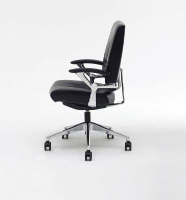 MONTECRISTO: The Search for the Perfect Office Chair
