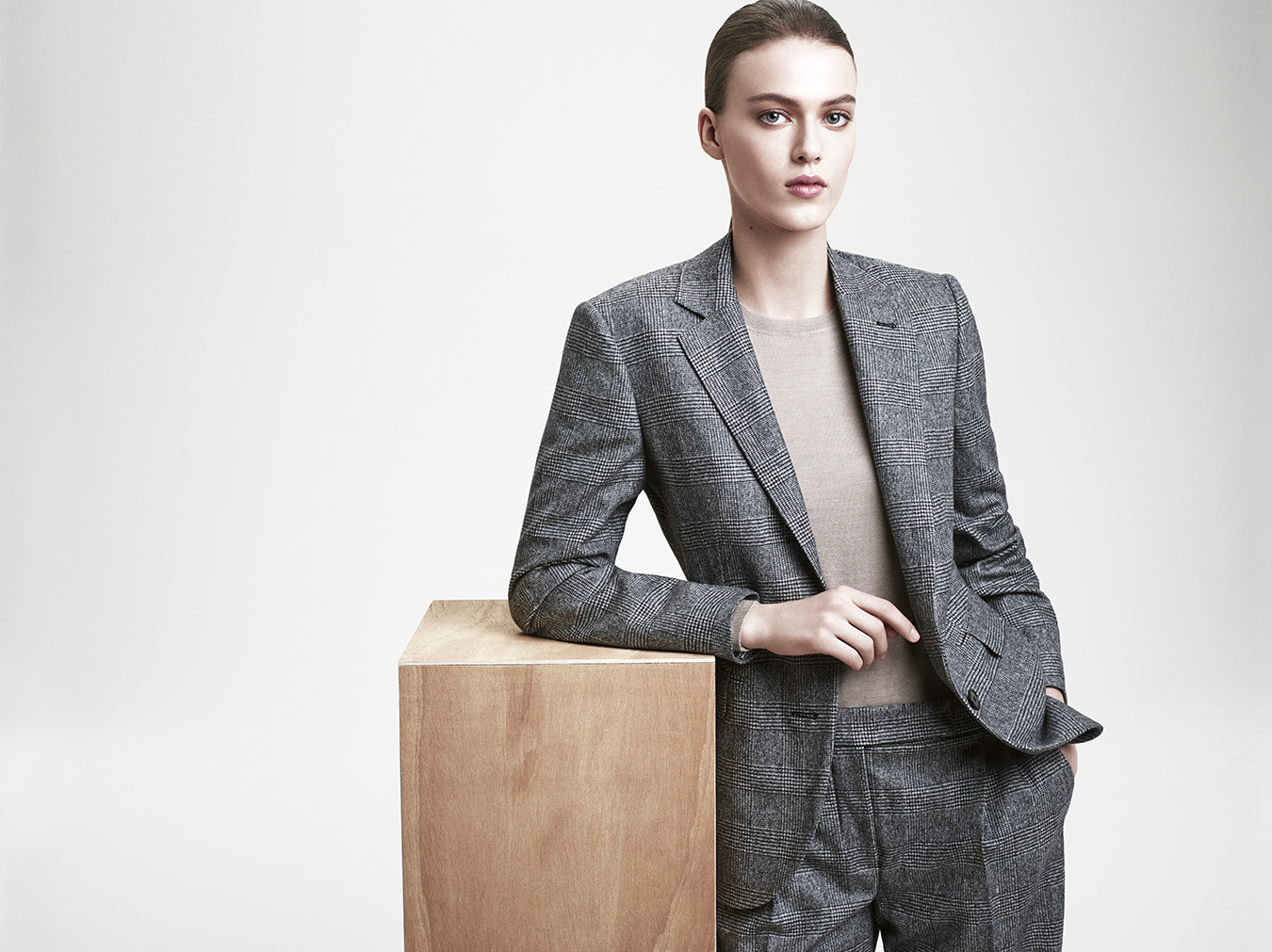 Max Mara’s Tailor-Made Suits | MONTECRISTO