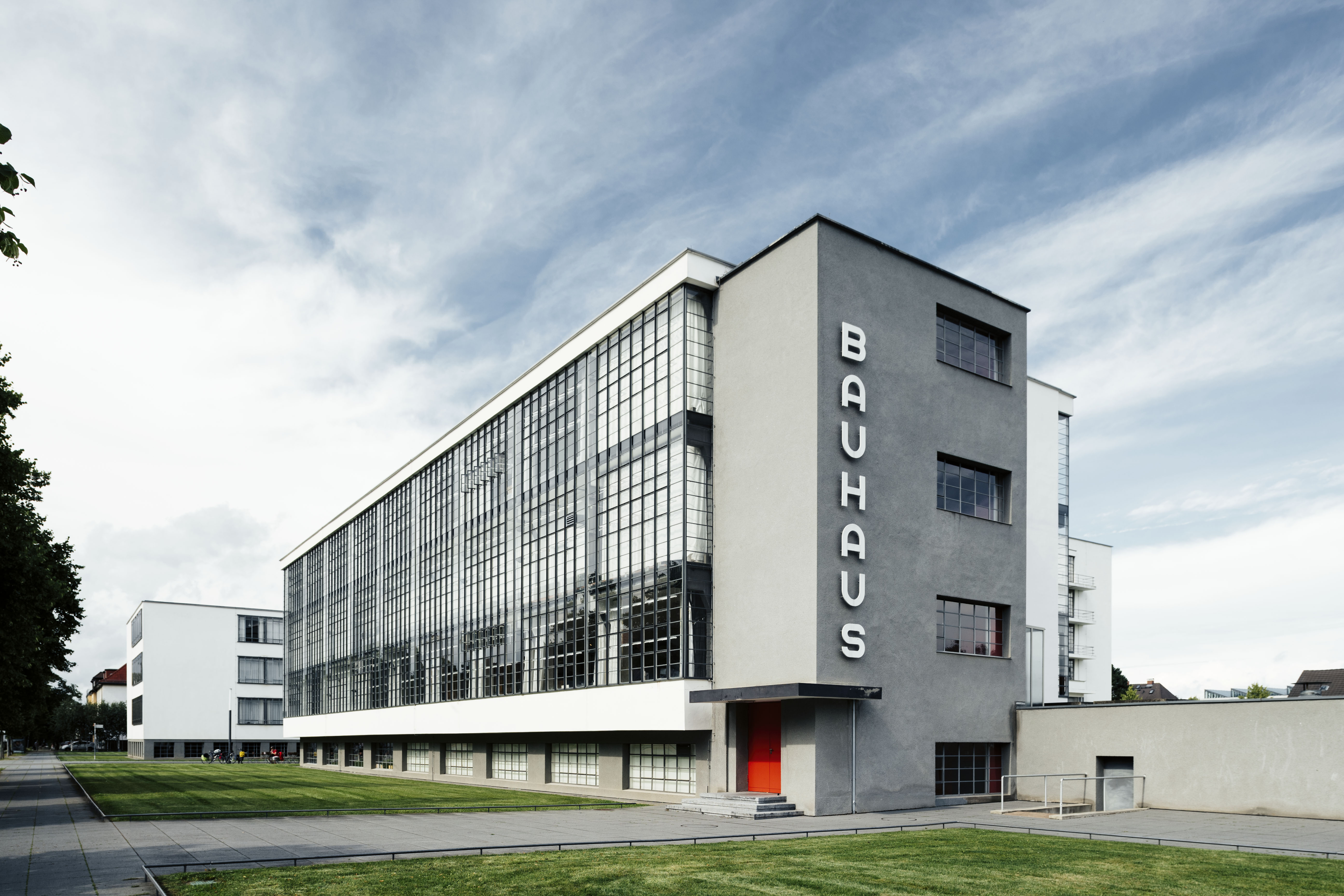 Bauhaus School of Design | MONTECRISTO