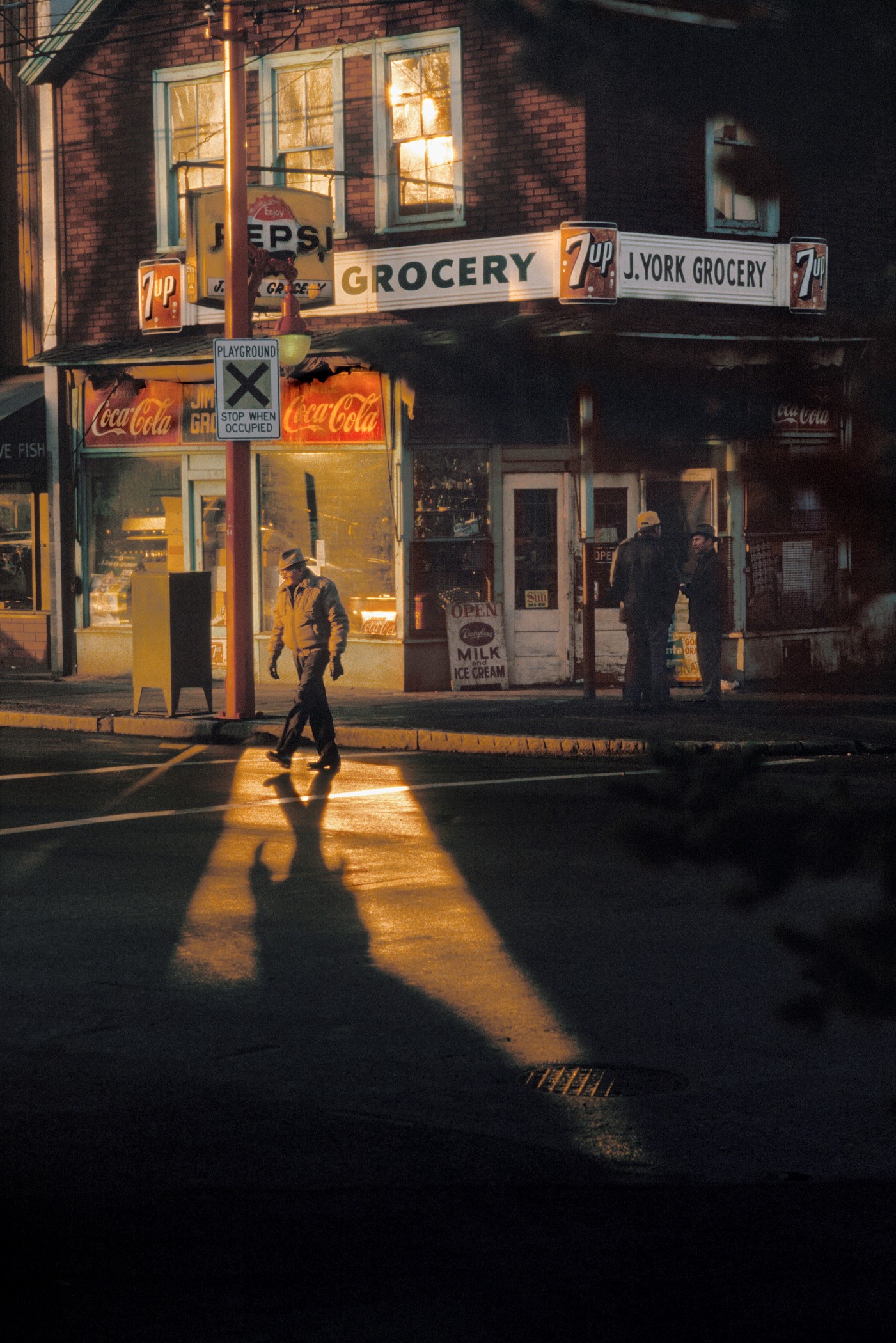 Fred Herzog, Photographer of Vancouver's Neon Past, Dies | MONTECRISTO