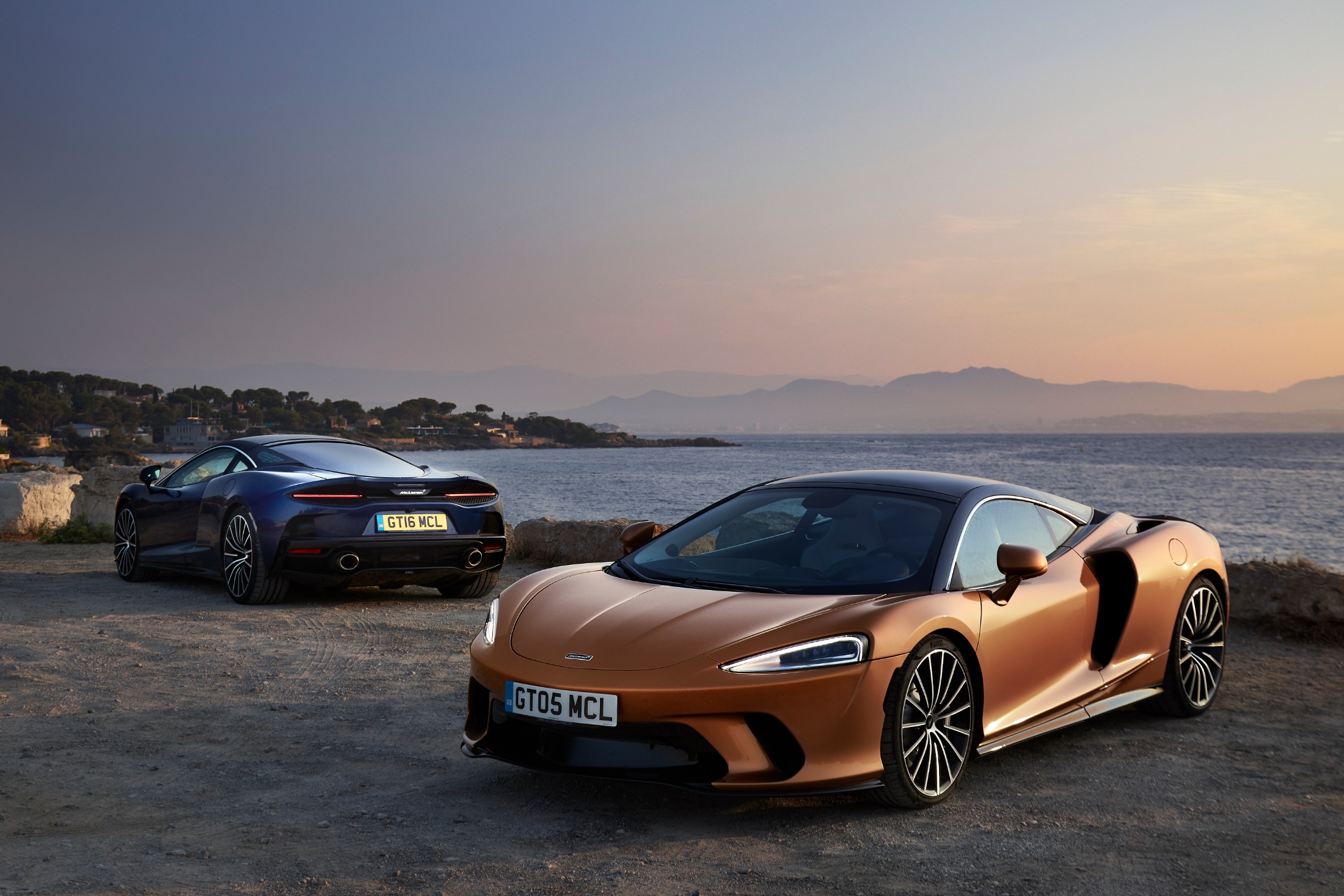 McLaren’s New GT is the Essence of a Grand Touring Car MONTECRISTO