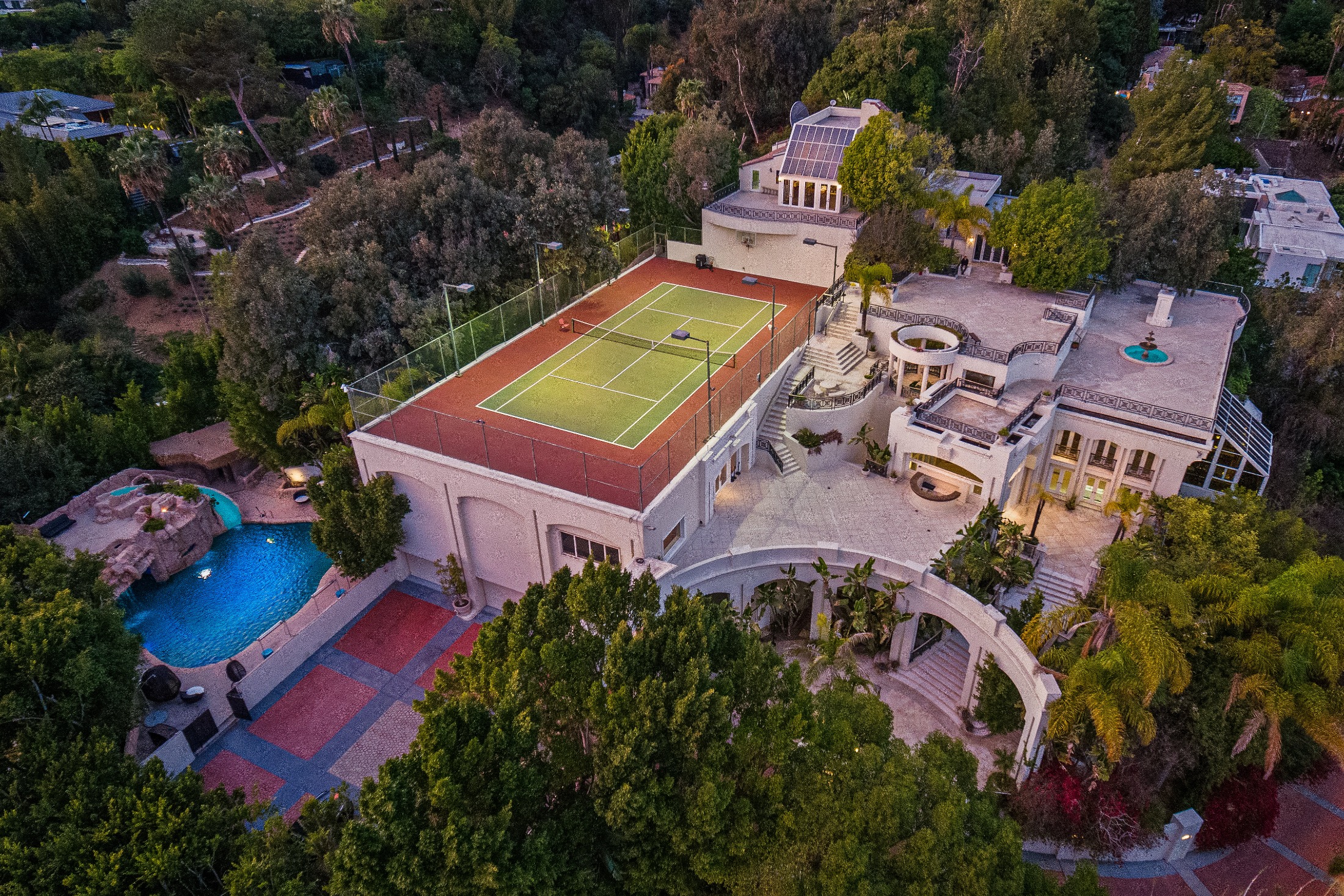hollywood mansion tours