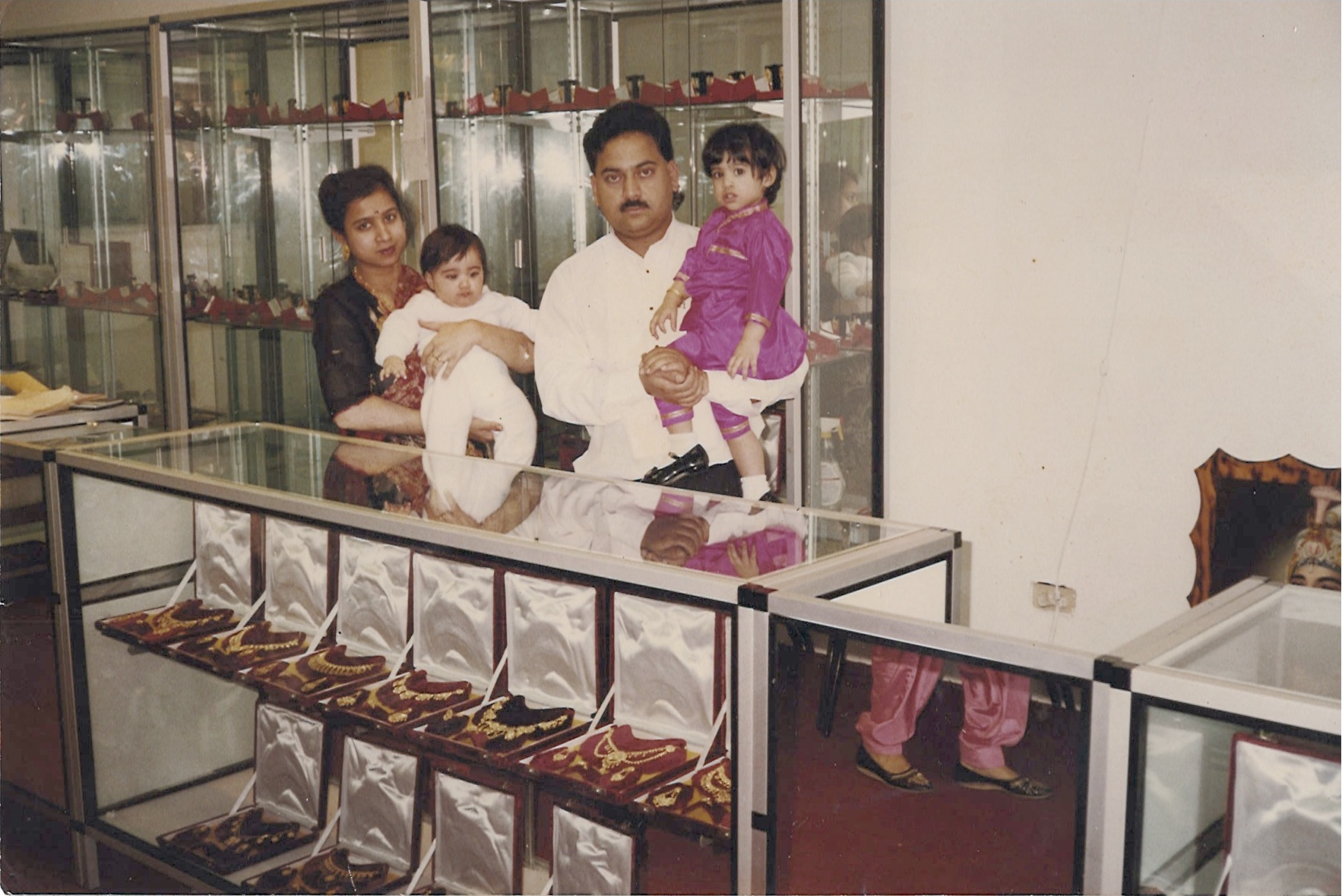 Nanda family at Hi-Class Jewellers Punjabi Market
