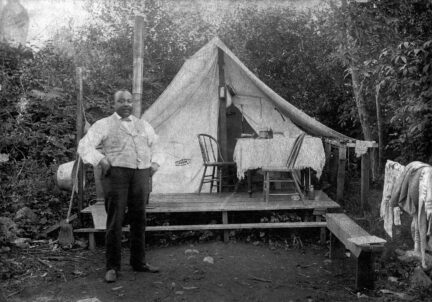 Serafim Fortes in front of his tent