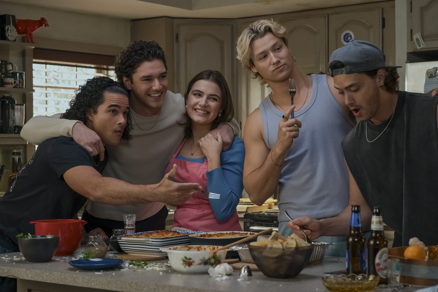 Off Campus cast.